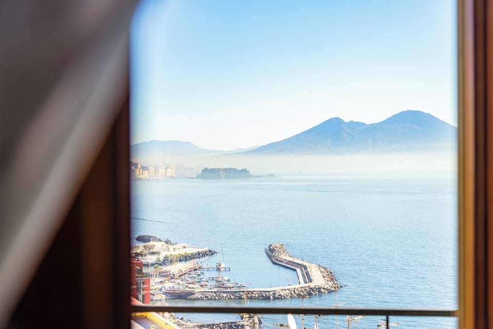 Apartment (3 Bedrooms) | Water view