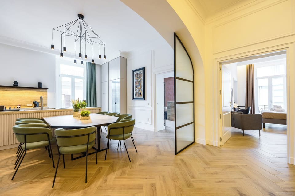 Apartment (3 Bedrooms) | Private kitchen | Oven, espresso maker, electric kettle