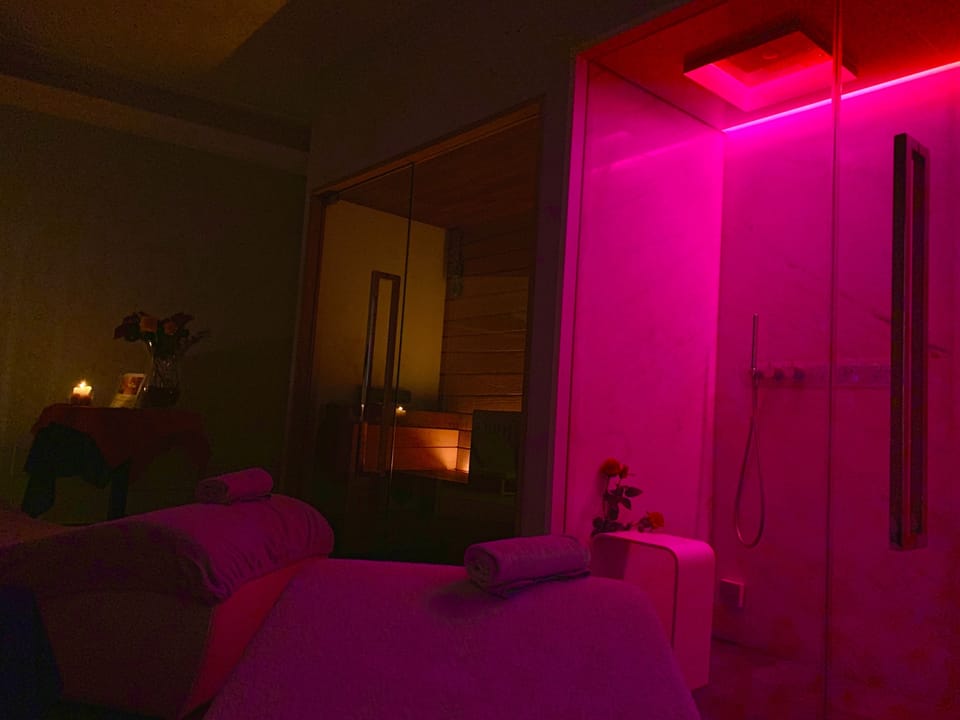 Sauna, Turkish bath