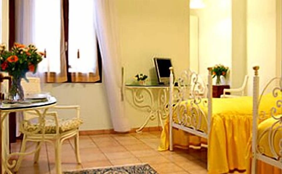 Classic Double Room | Bed sheets