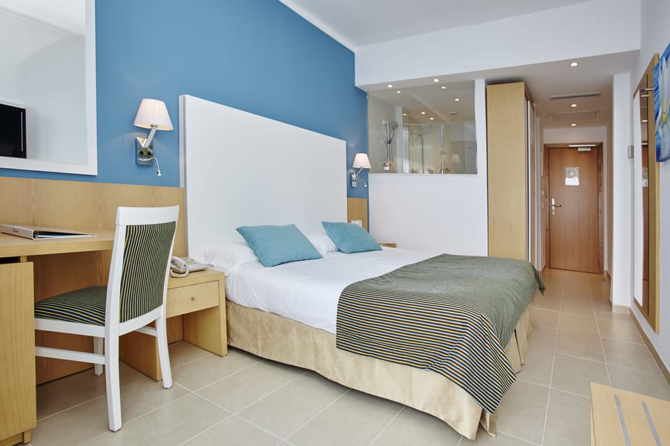 In-room safe, desk, blackout drapes, free WiFi