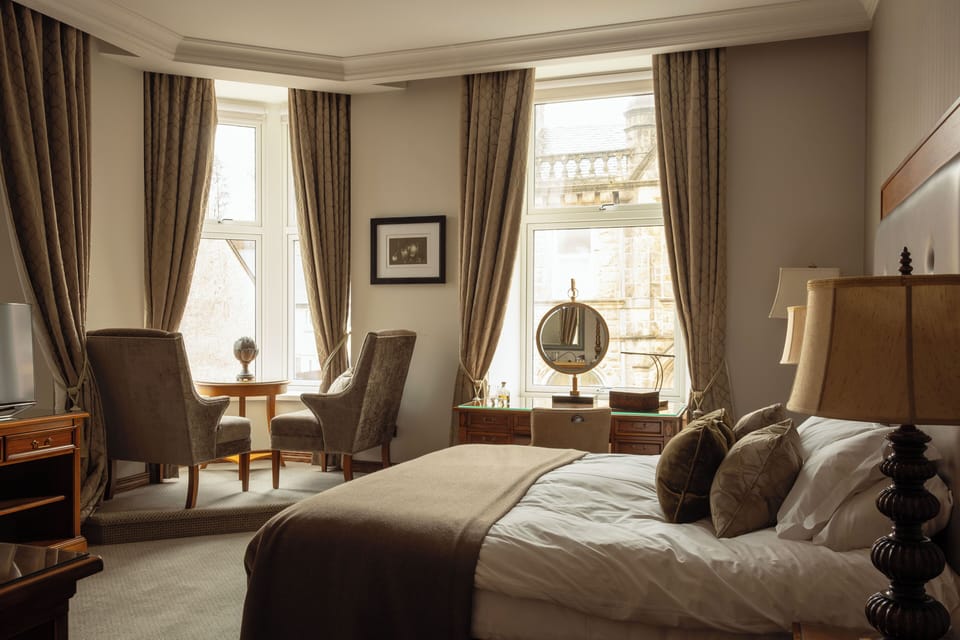 Junior Suite (2) | In-room safe, free WiFi, bed sheets