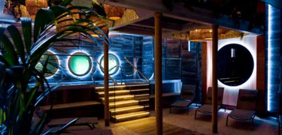 Sauna, hot tub, steam room, massages