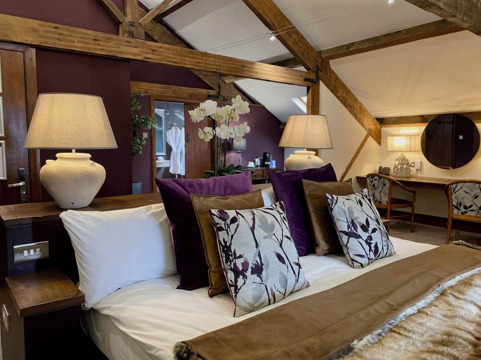 Penthouse Loft Rooms | Hypo-allergenic bedding, in-room safe, desk, iron/ironing board