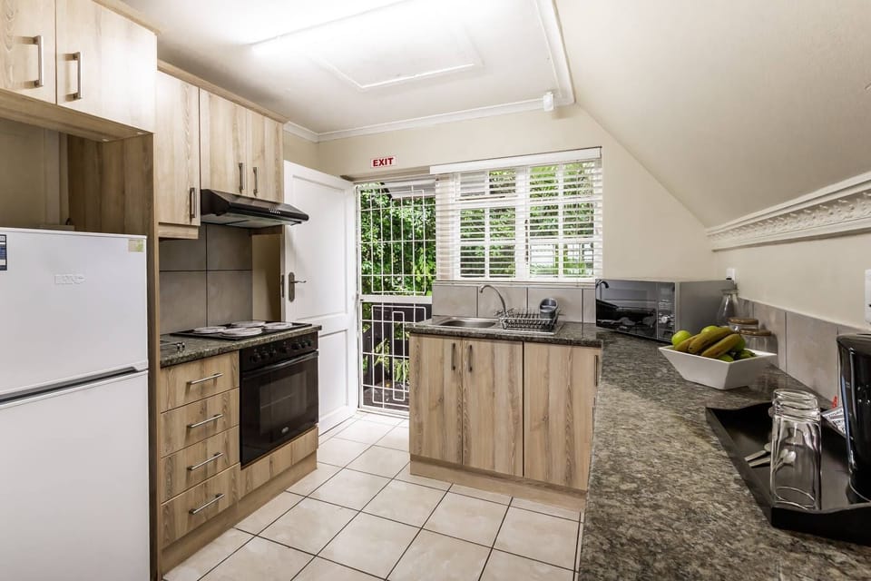 Family Apartment, Balcony, Sea View | Private kitchen | Highchair