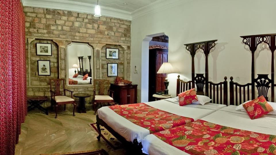 Minibar, desk, free WiFi, bed sheets