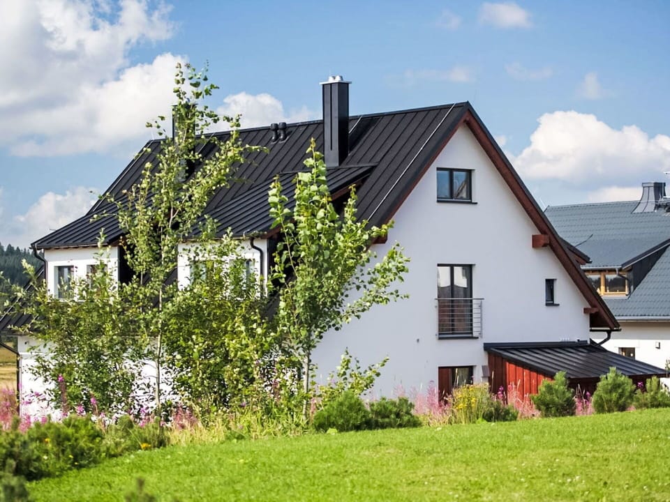 House, Roof, Home, Cottage, Residential Area, Farmhouse, Estate, Siding, Yard, Landscaping