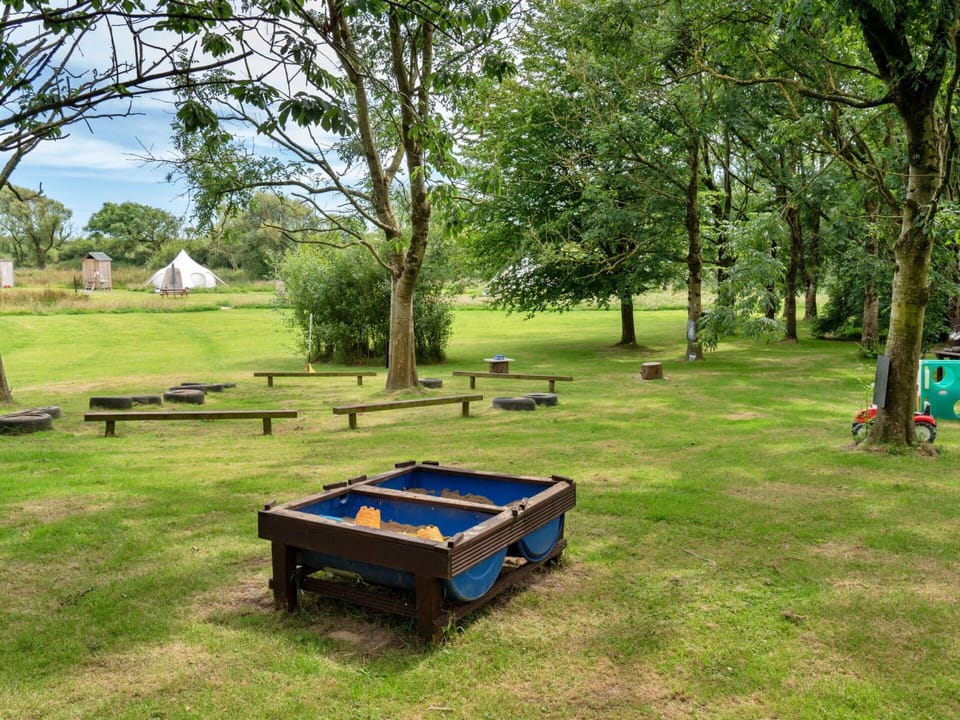 Recreation, Public Space, Leisure, Park, Garden, Camping, Lawn, Shade, Tent, Yard