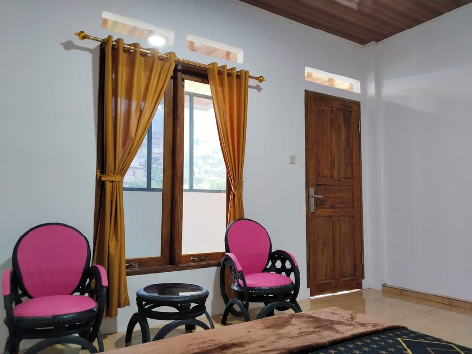 Standard Double Room | Free WiFi
