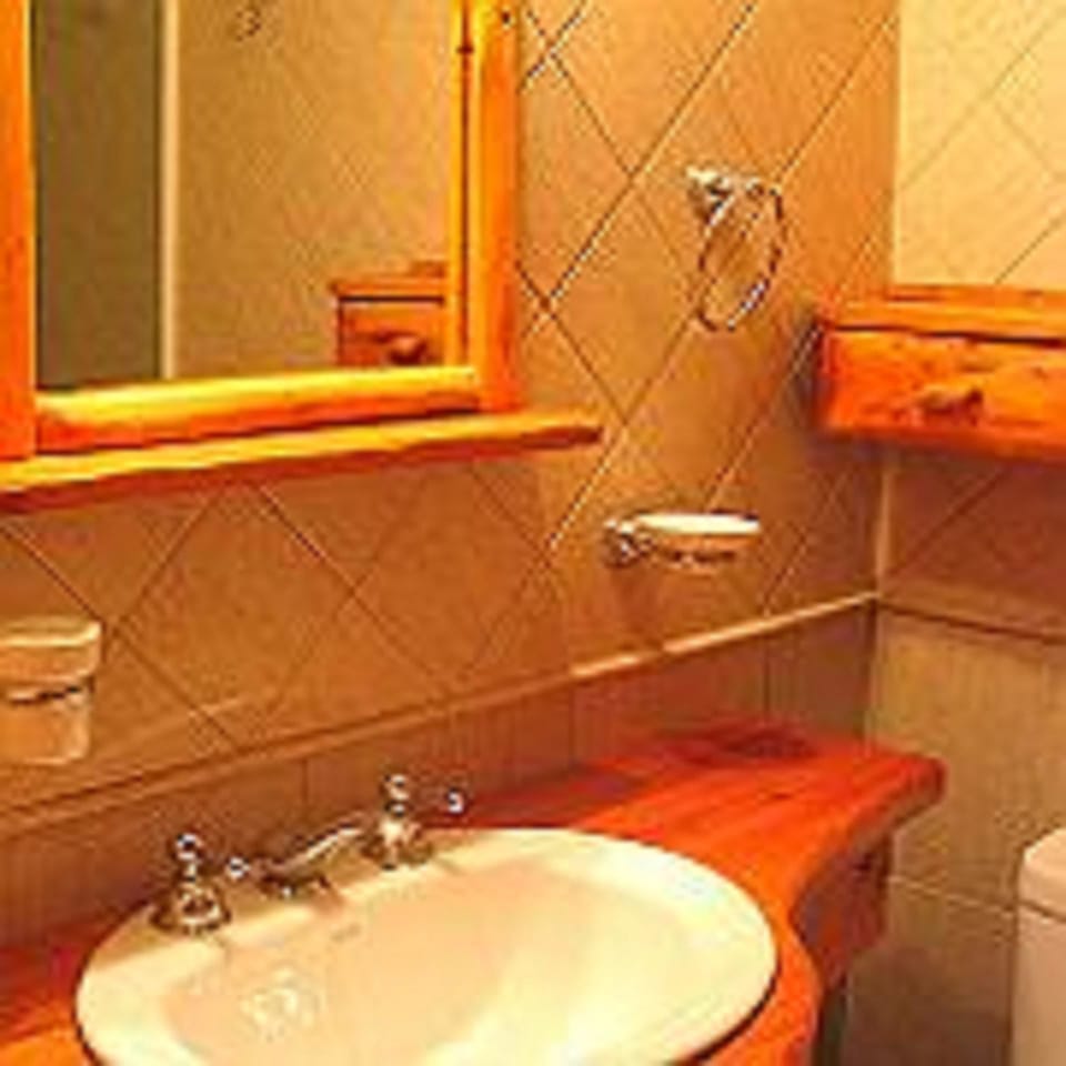 Bathroom | Free toiletries, hair dryer, towels