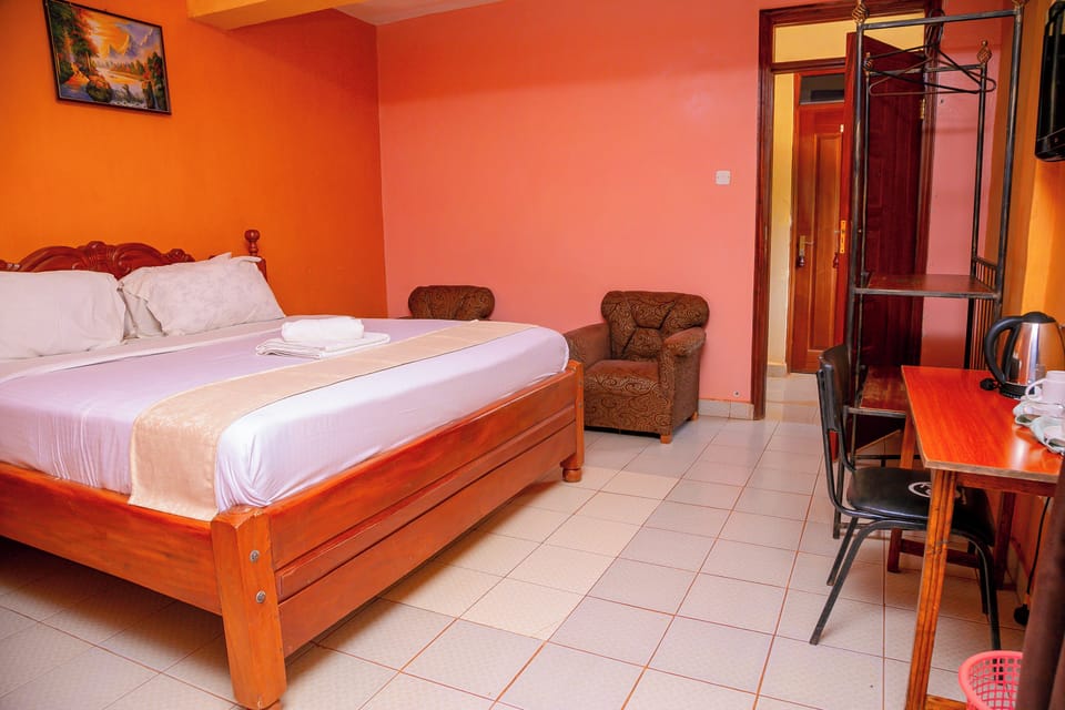 Superior Double Room | Desk, free WiFi, bed sheets