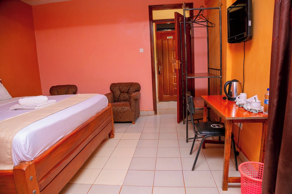 Superior Double Room | Desk, free WiFi, bed sheets