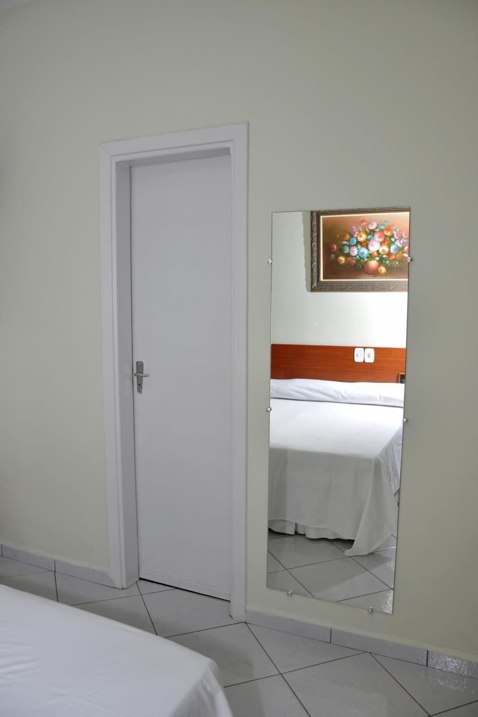 Standard Twin Room | 1 bedroom, minibar, desk, blackout drapes