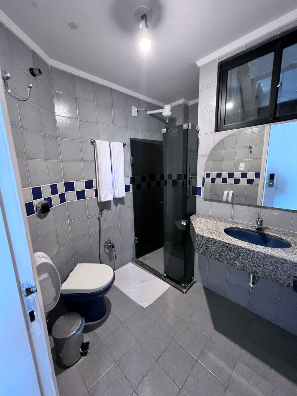 Family Room, 2 Bedrooms | Bathroom | Shower, free toiletries, towels