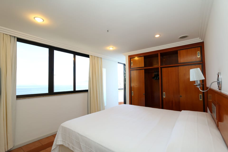 Minibar, in-room safe, desk, free WiFi