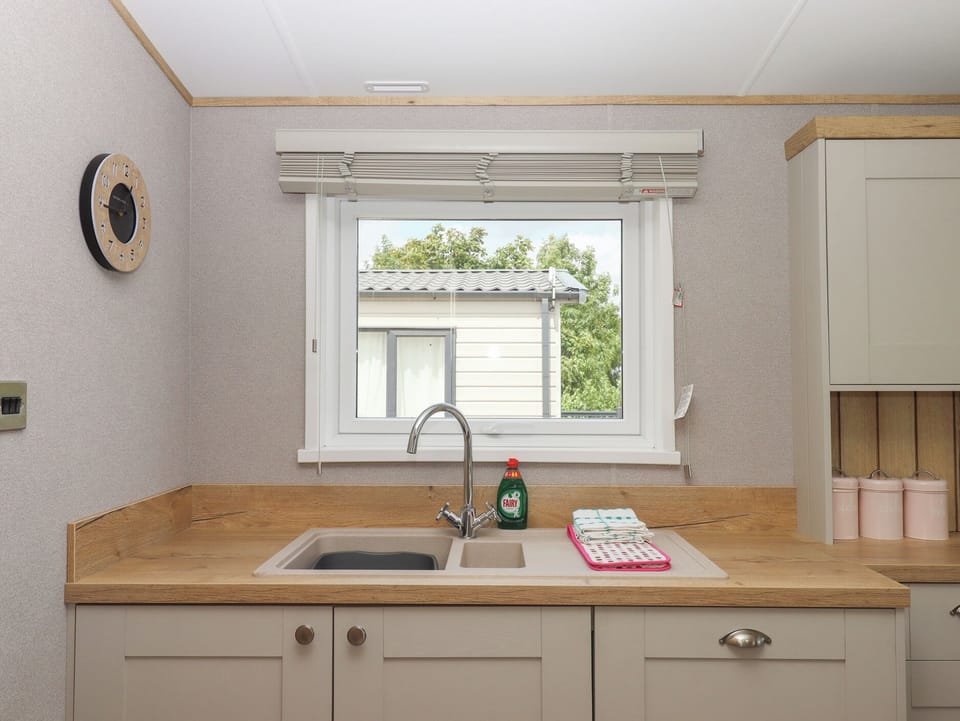 Fridge, microwave, dishwasher, toaster