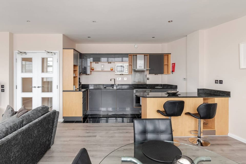 Apartment, 2 Bedrooms, City View | Interior