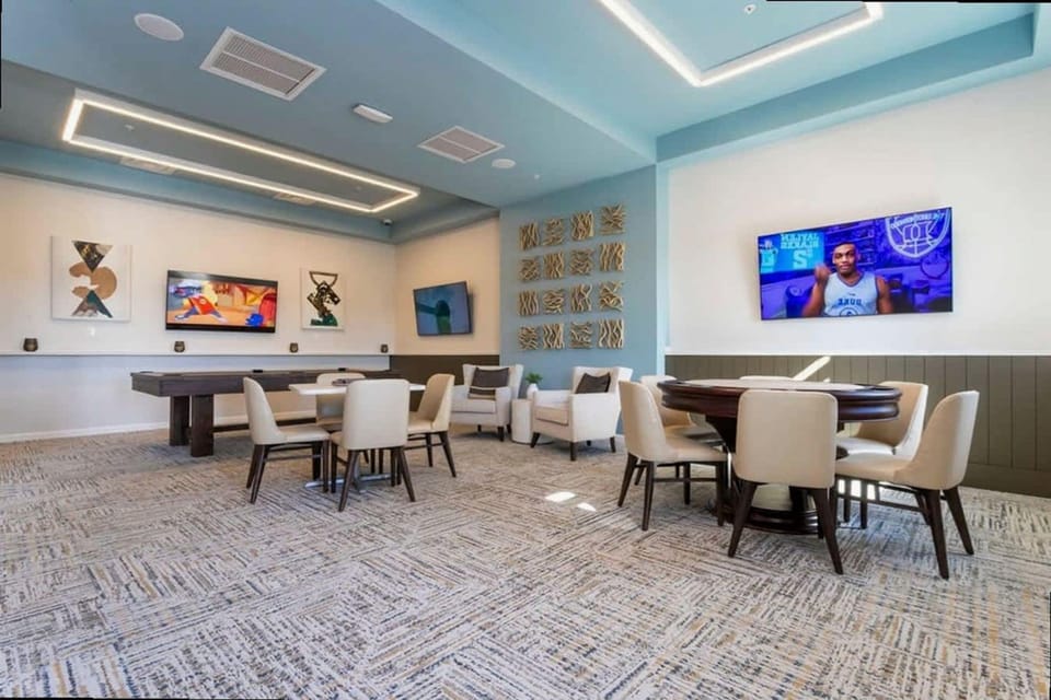 House | 5 bedrooms, high-speed internet