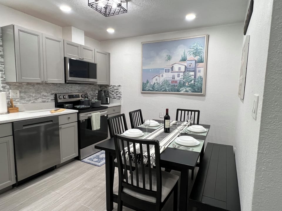 Kitchen and Dining area feeling right at home after leaving home 😅