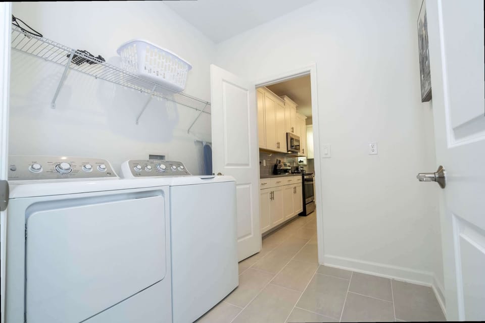 House | 5 bedrooms, desk, high-speed internet