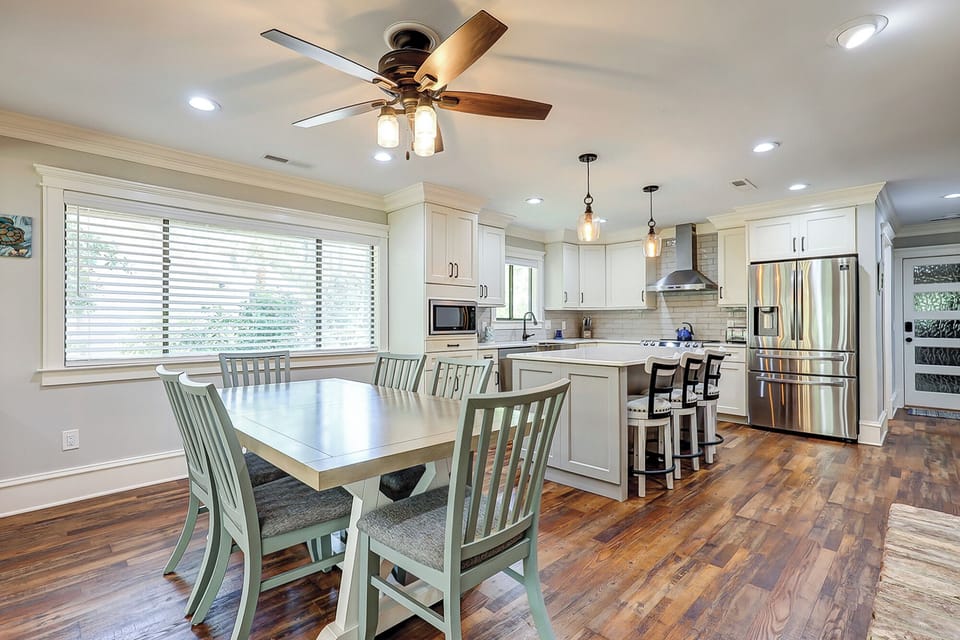 Breakfast Area/Kitchen
