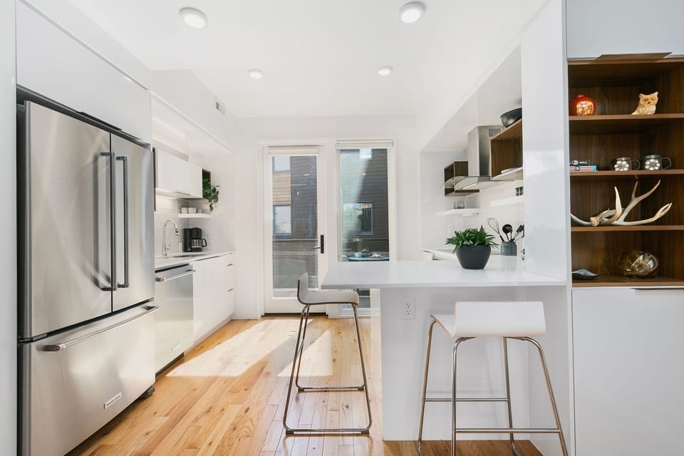 Townhome, Multiple Beds, Patio, Mountain View (401 Linden Street #3-332) | Private kitchen | Fridge, microwave, oven, stovetop