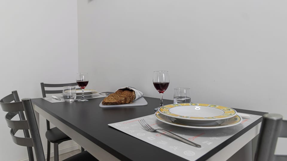 Apartment (1 Bedroom) | Interior