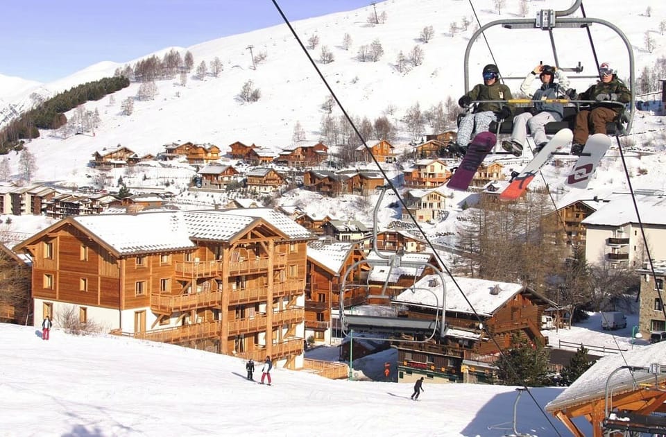 Snow and ski sports