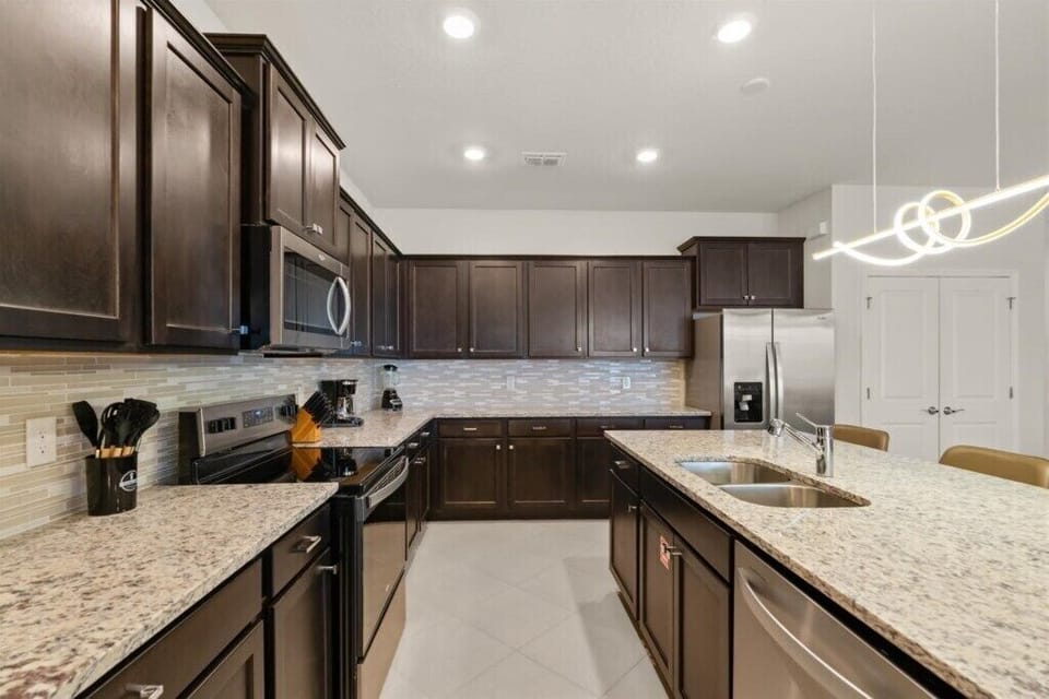 15952 Sandy Cliffs Drive (9).jpg