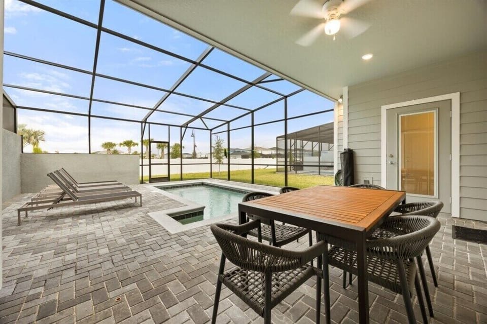 16160 Palm Frond Ave (25).jpg