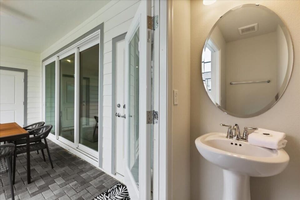 16142 Coastal Cove Lane (30).jpg