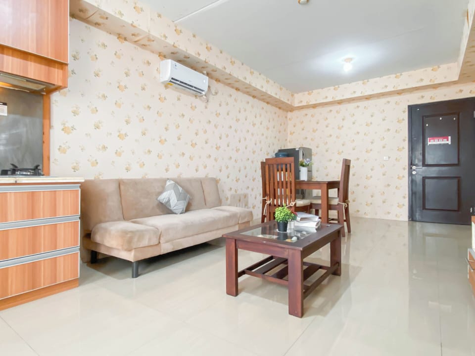 Standard Apartment | Living area