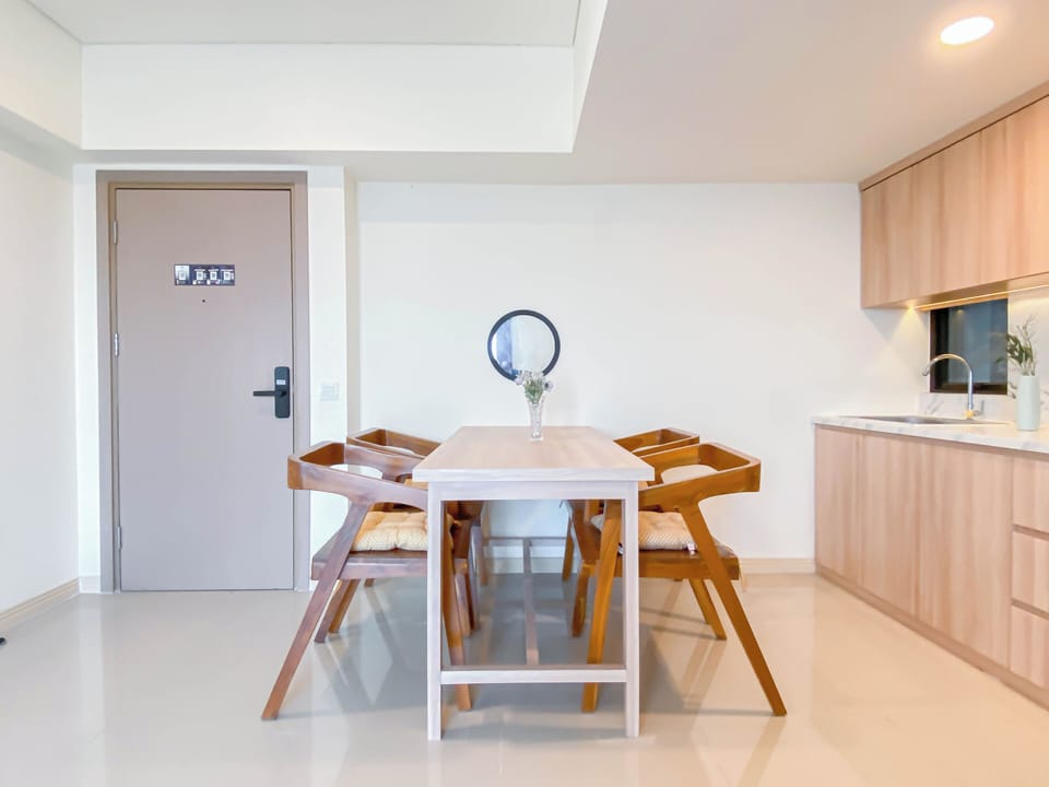Standard Apartment | In-room dining