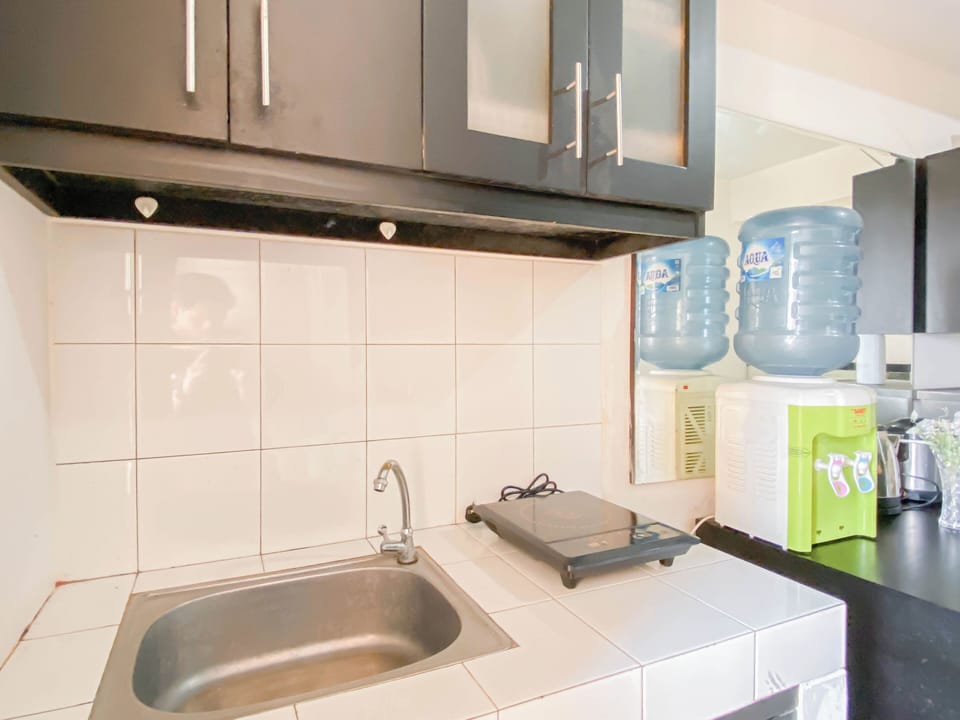 Standard Apartment | Private kitchen | Fridge
