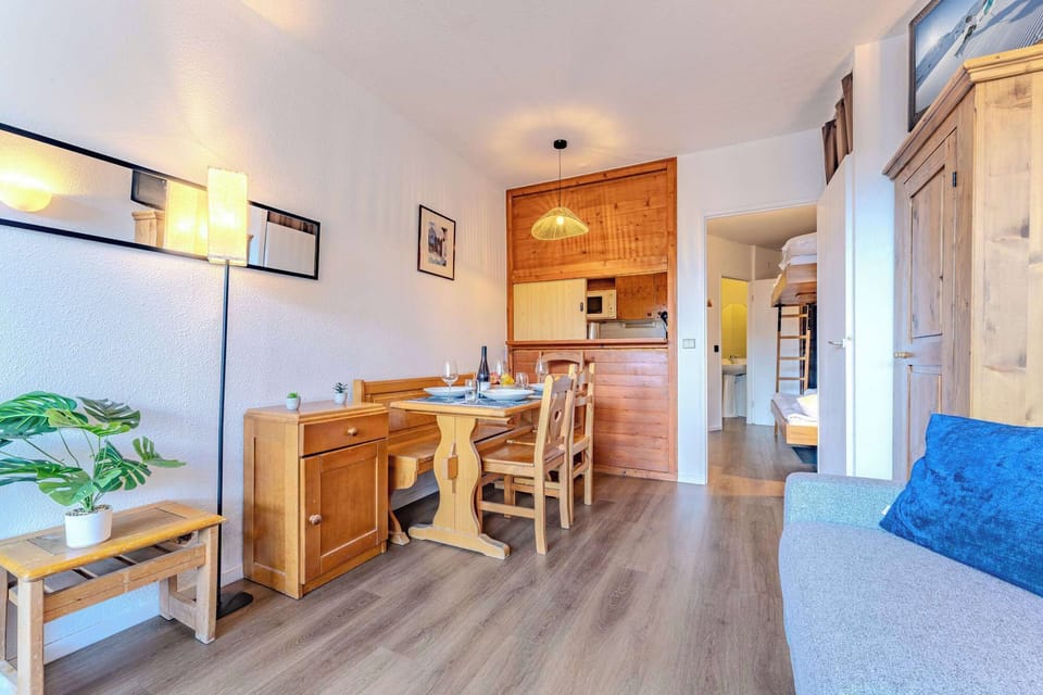 Smart layout for families or small groups—comfort meets practicality in the heart of the Alps, just steps from the slopes!