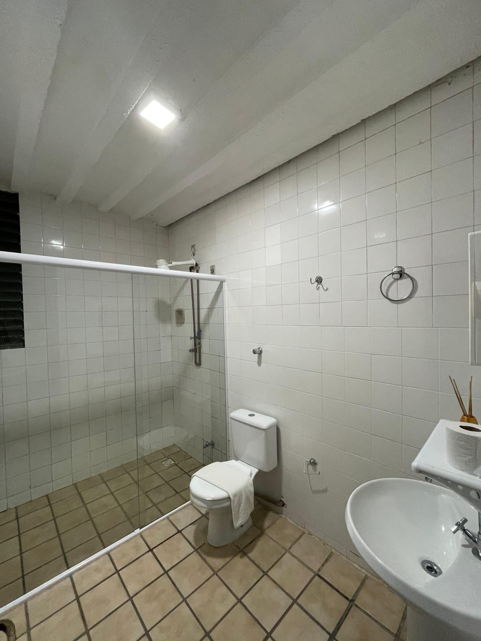 Classic Studio Suite | Bathroom | Soap, shampoo, toilet paper