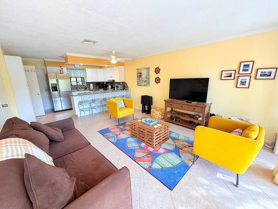 Living Room (1)
