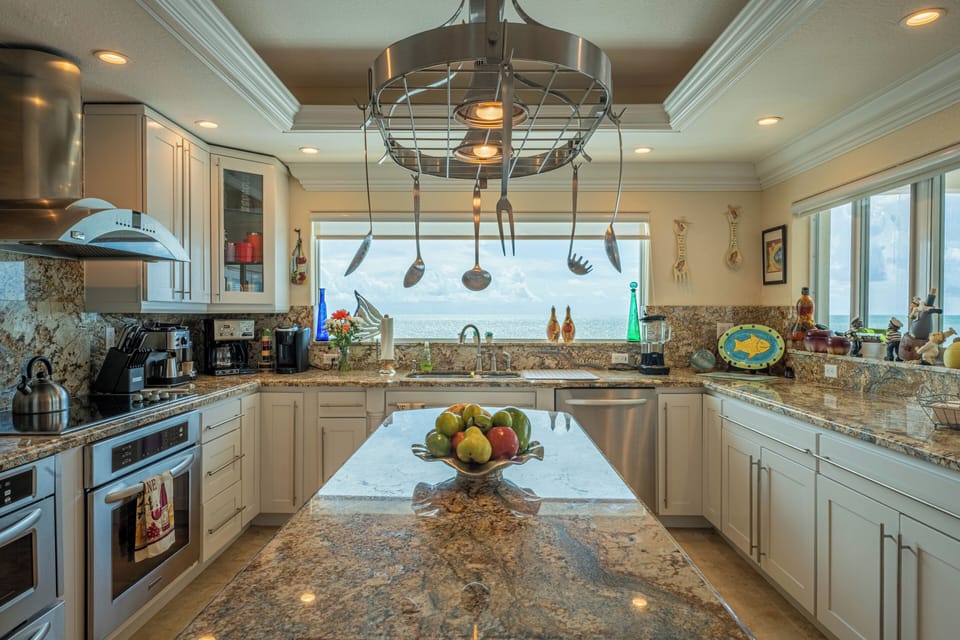 Massive center island gives you plenty of space for cooking or entertaining.