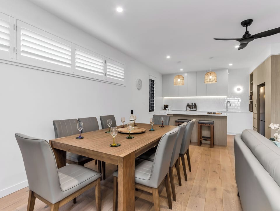 House | In-room dining