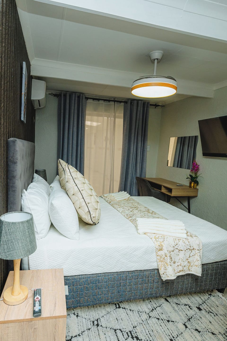 Deluxe Room, Garden View | Individually decorated, individually furnished, desk, laptop workspace