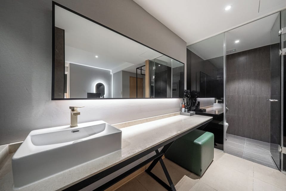 Deluxe Double Room | Free WiFi