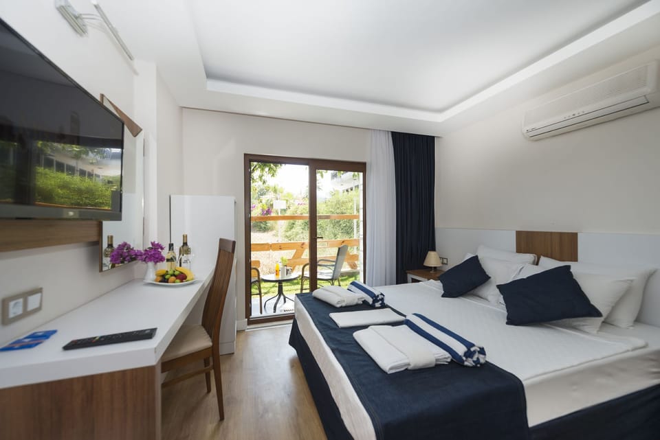 Minibar, in-room safe, soundproofing, free WiFi