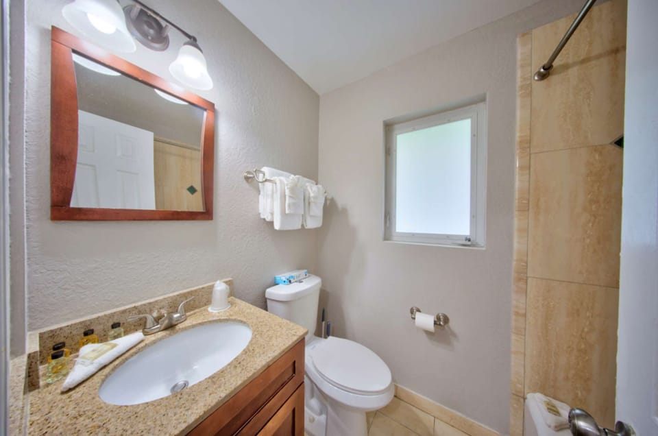 2 Queen Room
