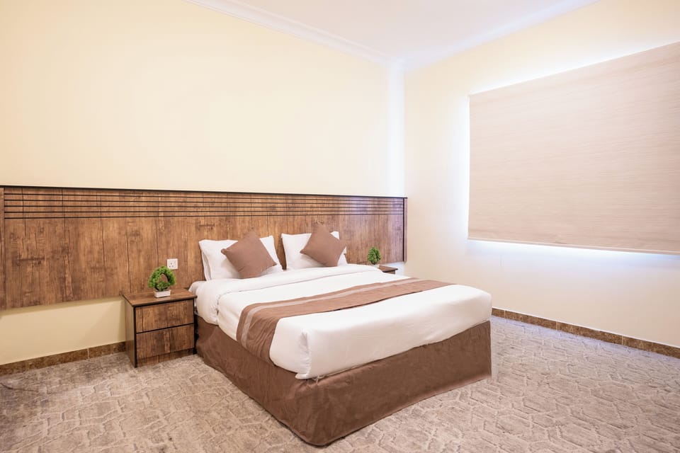 Double Room | Minibar, soundproofing, iron/ironing board (on request), WiFi (free)