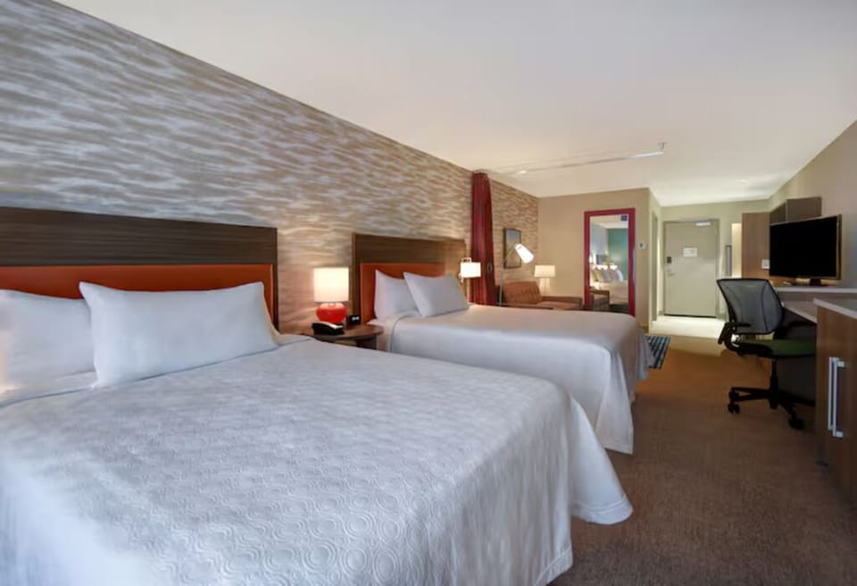 2 Queen Beds