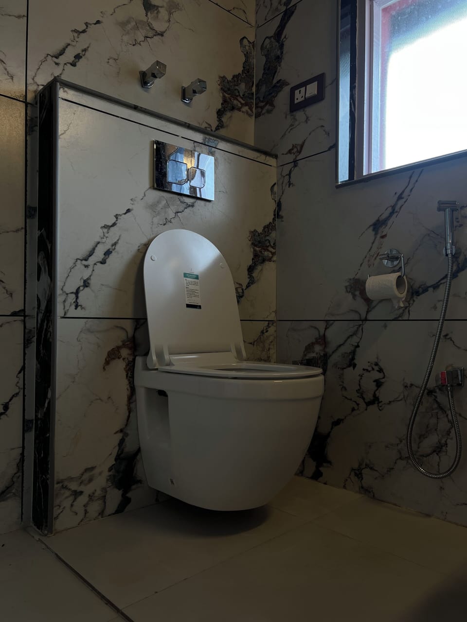 Deluxe Double Room, Mountain View | Bathroom | Free toiletries, slippers, bidet, towels