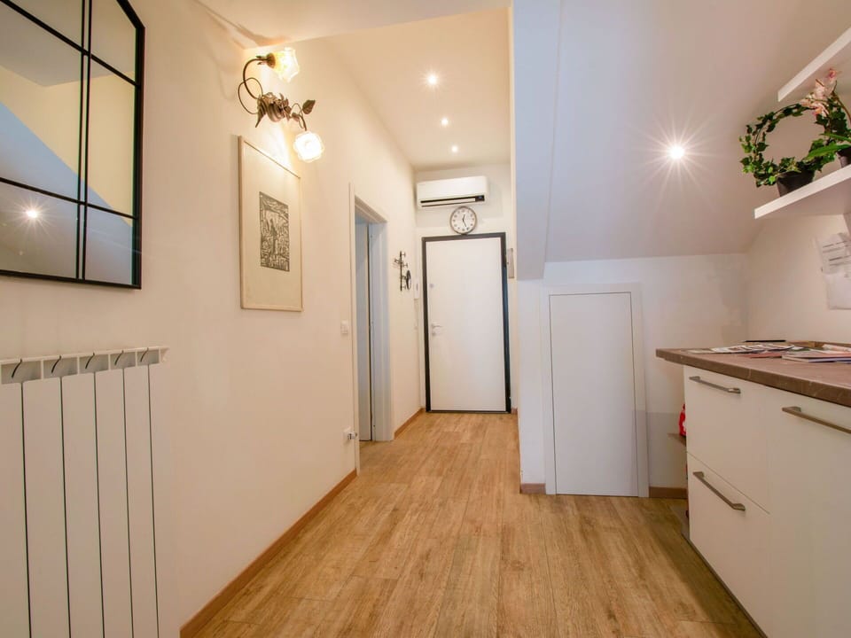 Interior Design, Ceiling, Apartment, Flooring, Furniture, Floor, Room, Lighting, Home, Couch