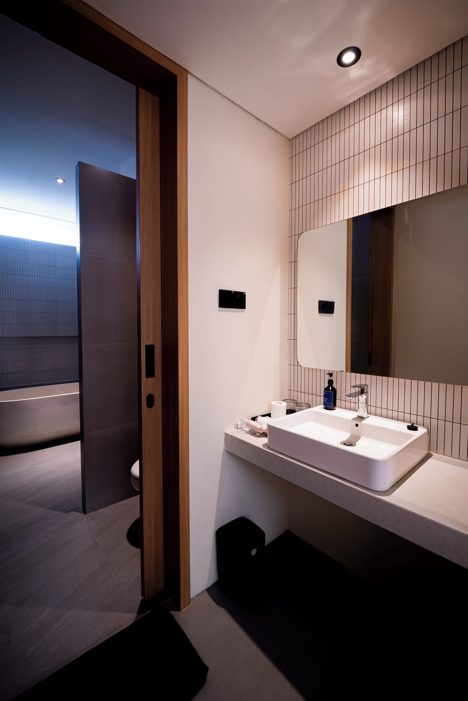 Kyoto | Bathroom | Shower, free toiletries, hair dryer, towels