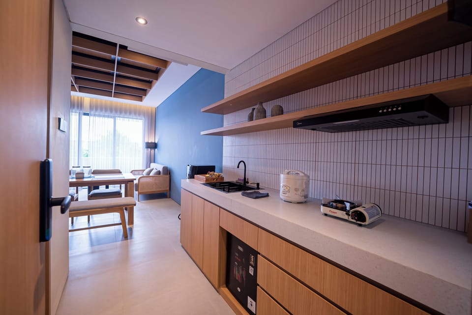 Nagoya | Private kitchen | Mini-fridge, stovetop, rice cooker, cookware/dishes/utensils