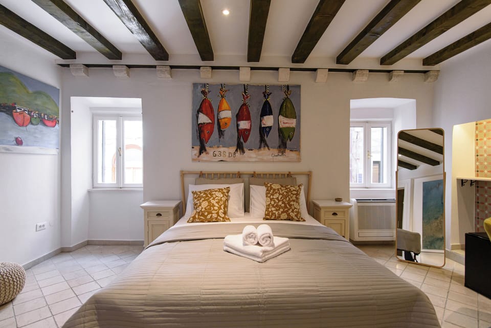 Superior Double Room, 1 Queen Bed | Minibar, in-room safe, iron/ironing board, free WiFi